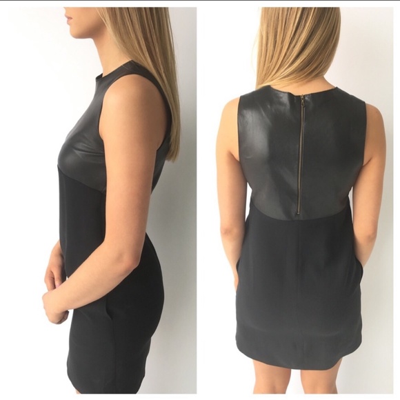 Elegant Black Sleeveless Dress - Picture 2 of 12